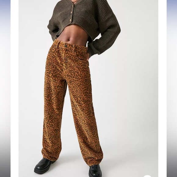 BDG Urban Outfitters Leopard Print Corduroy 90’s Baggy Boyfriend Pants - Picture 2 of 11